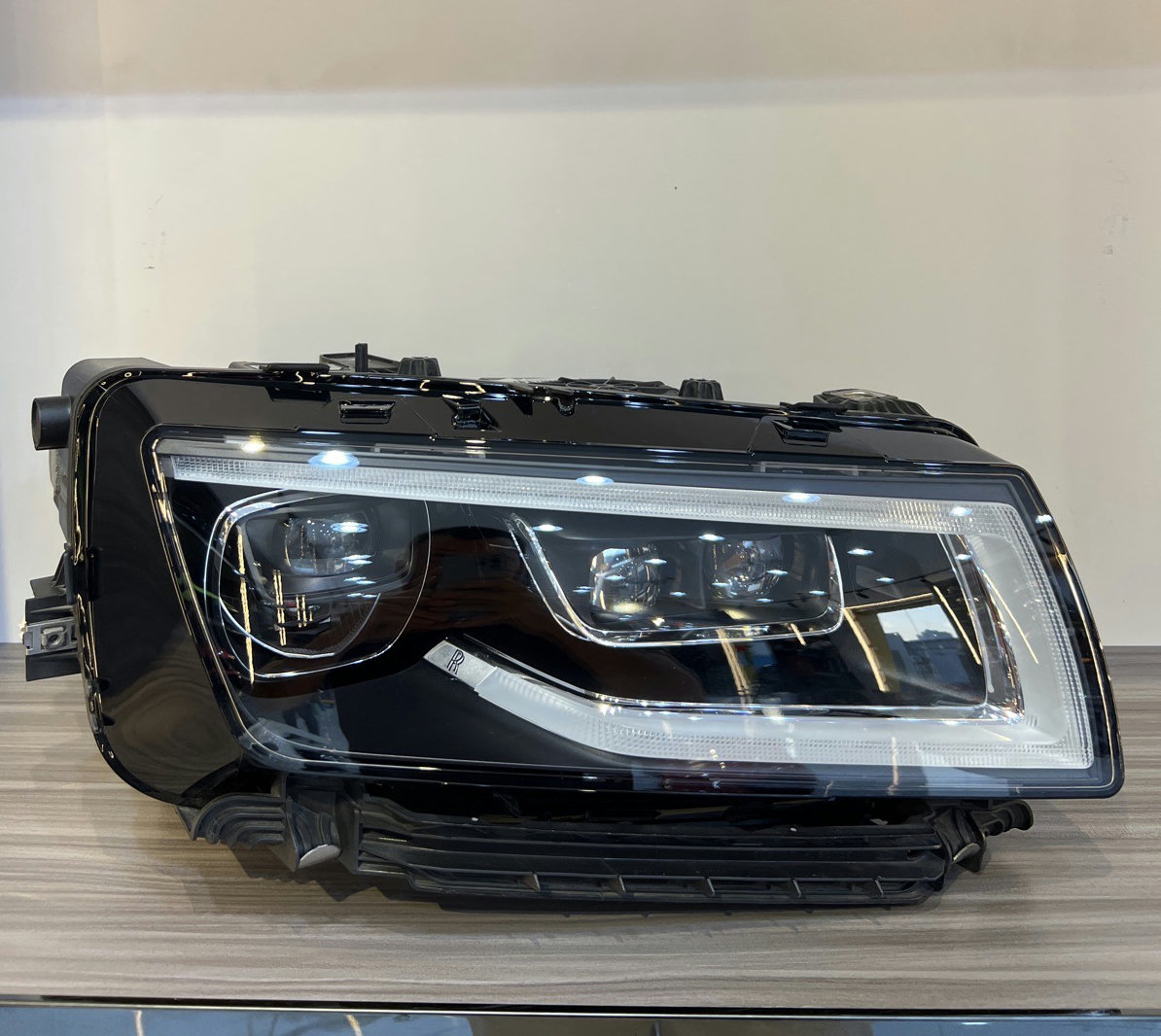 Rolls-Royce GHOST Front Headlight RH