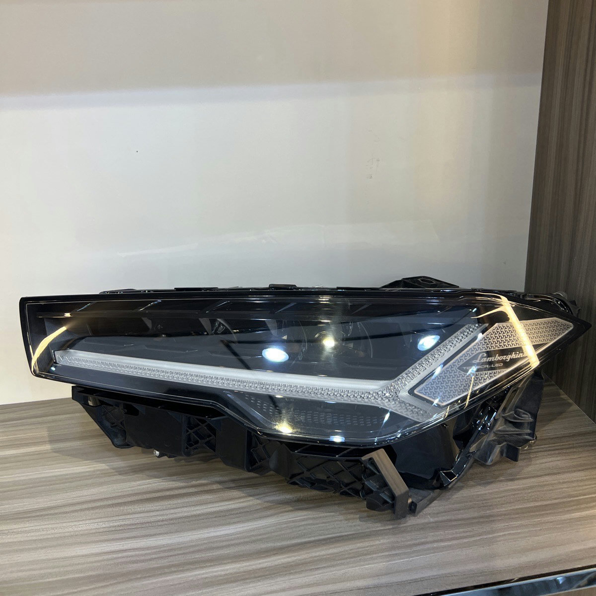 Lamborghini Urus Right Front LED Headlight