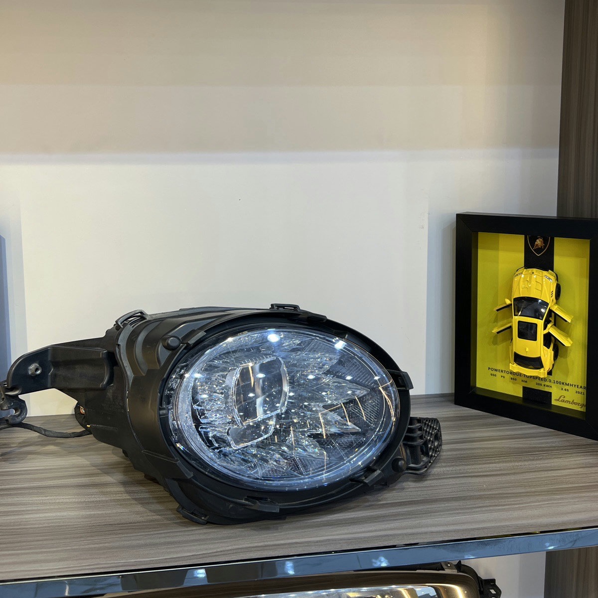 Bentley Bentyaga 2023 Headlight RH