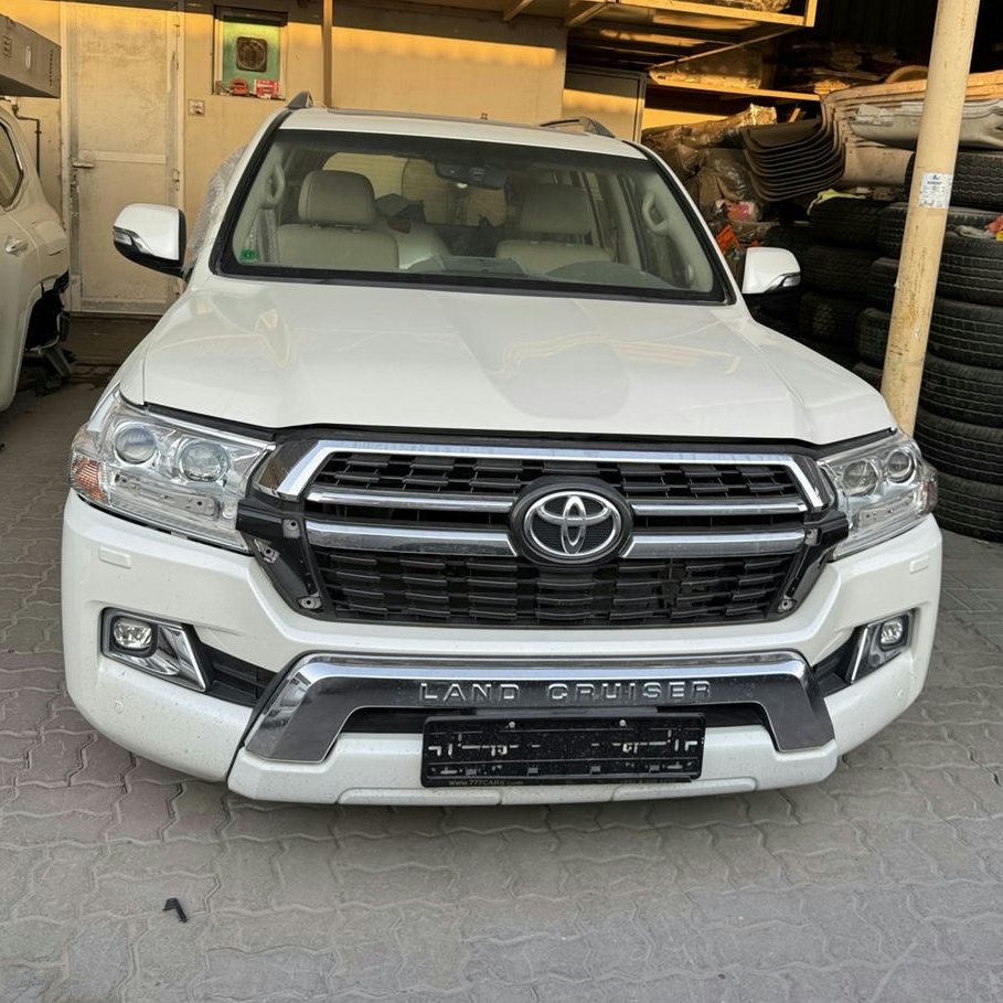 Toyota Land Cruiser J200 - BODY Part/ Body kit