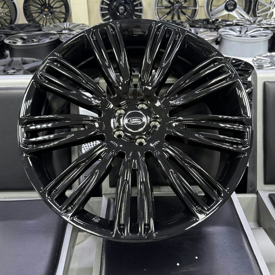 Land Rover Range Rover L460 -R22 inch Gloss Black Alloy Wheel