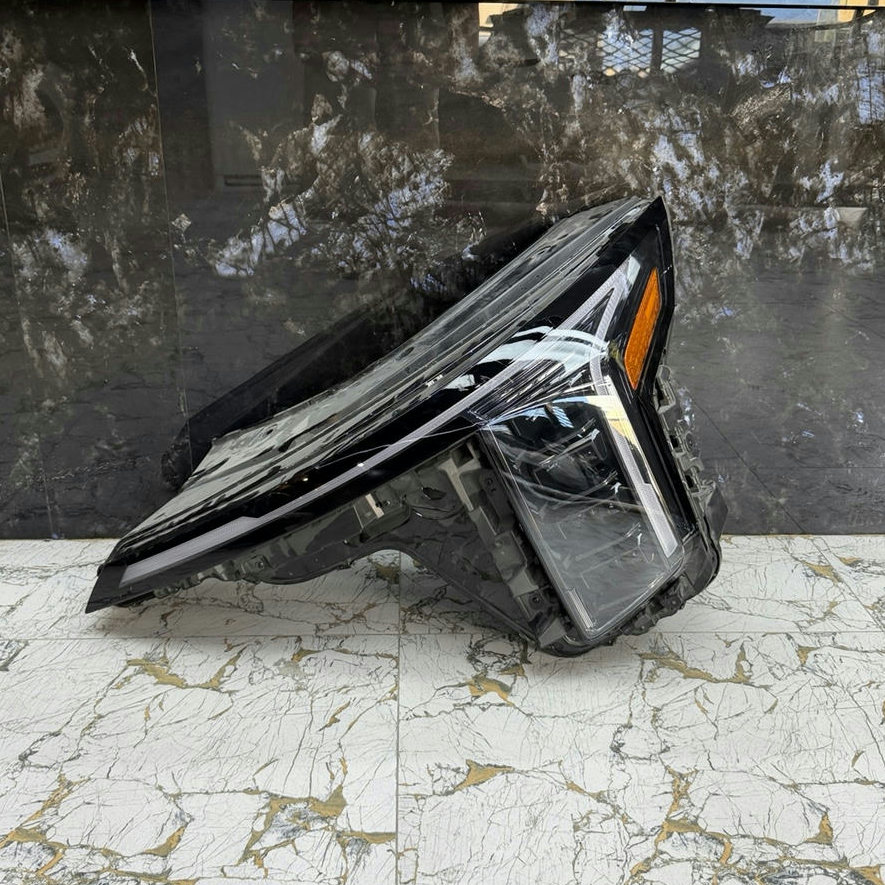 KIA Carnival- Left Headlight