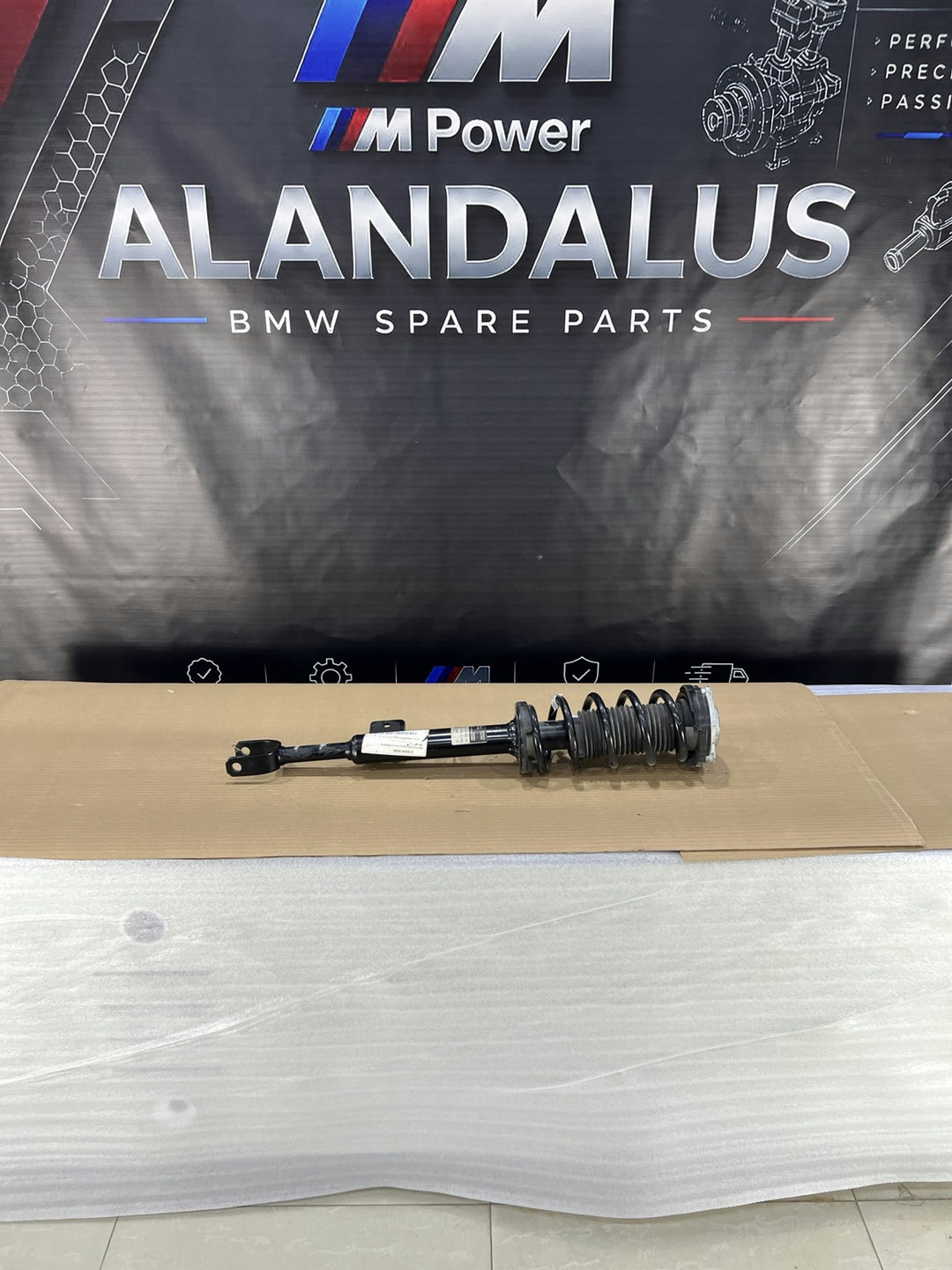 BMW G60 5 Series Front Right Spring Strut