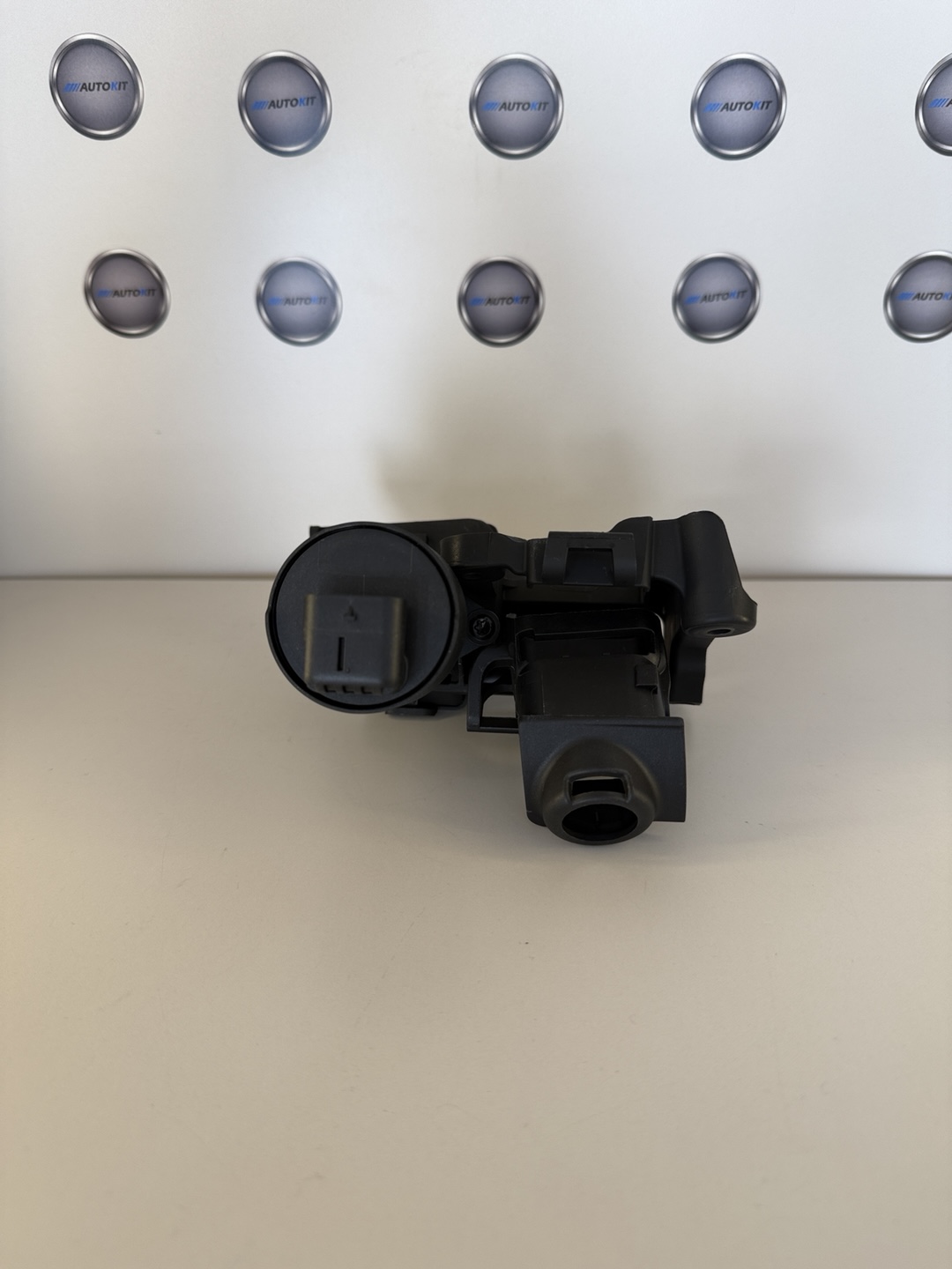 Mercedes W222 S-Class Fuel Flap Actuator