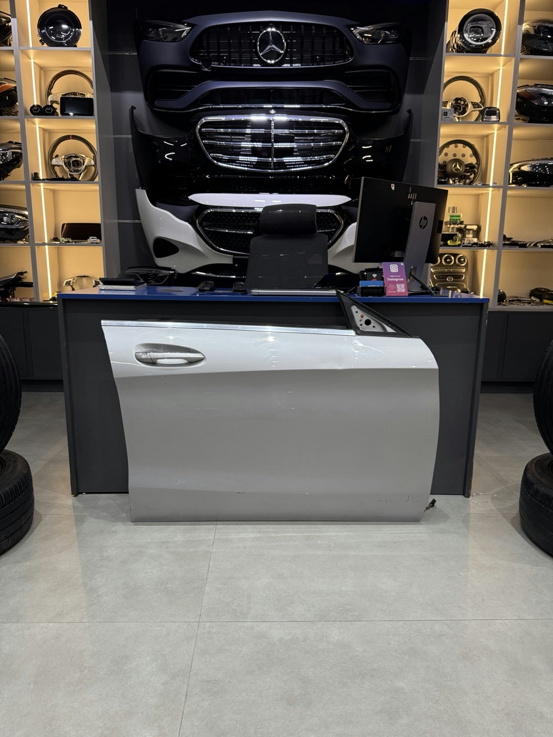 Mercedes Benz E-Class Coupe W207 Front Left Door