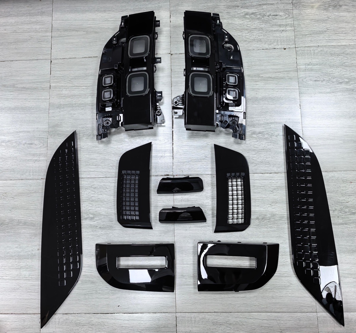 Land Rover Defender L663 Gloss Black Exterior Trim & Light Kit