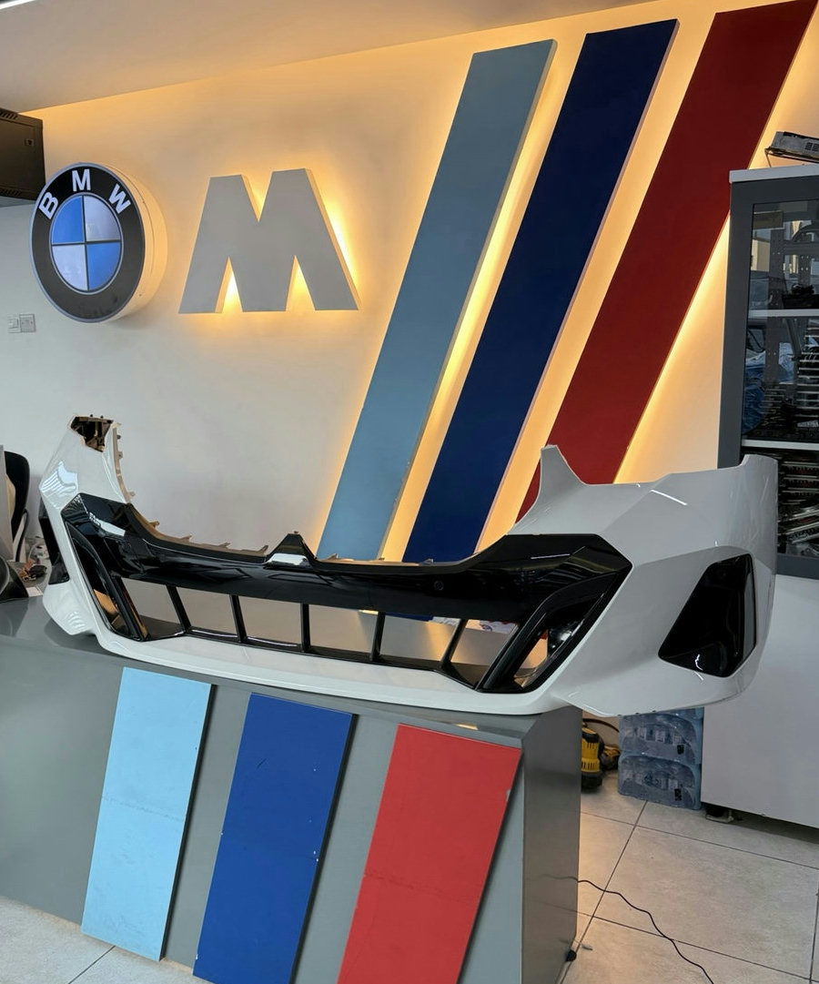 BMW 5 series G60 - Front Bumper