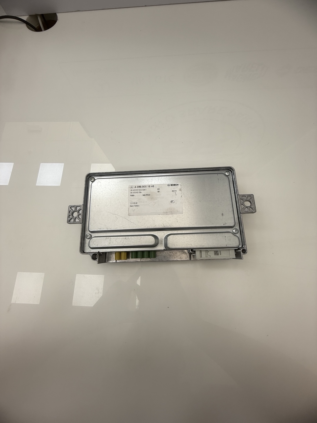 Mercedes-Benz Engine Control Unit (ECU) Bosch