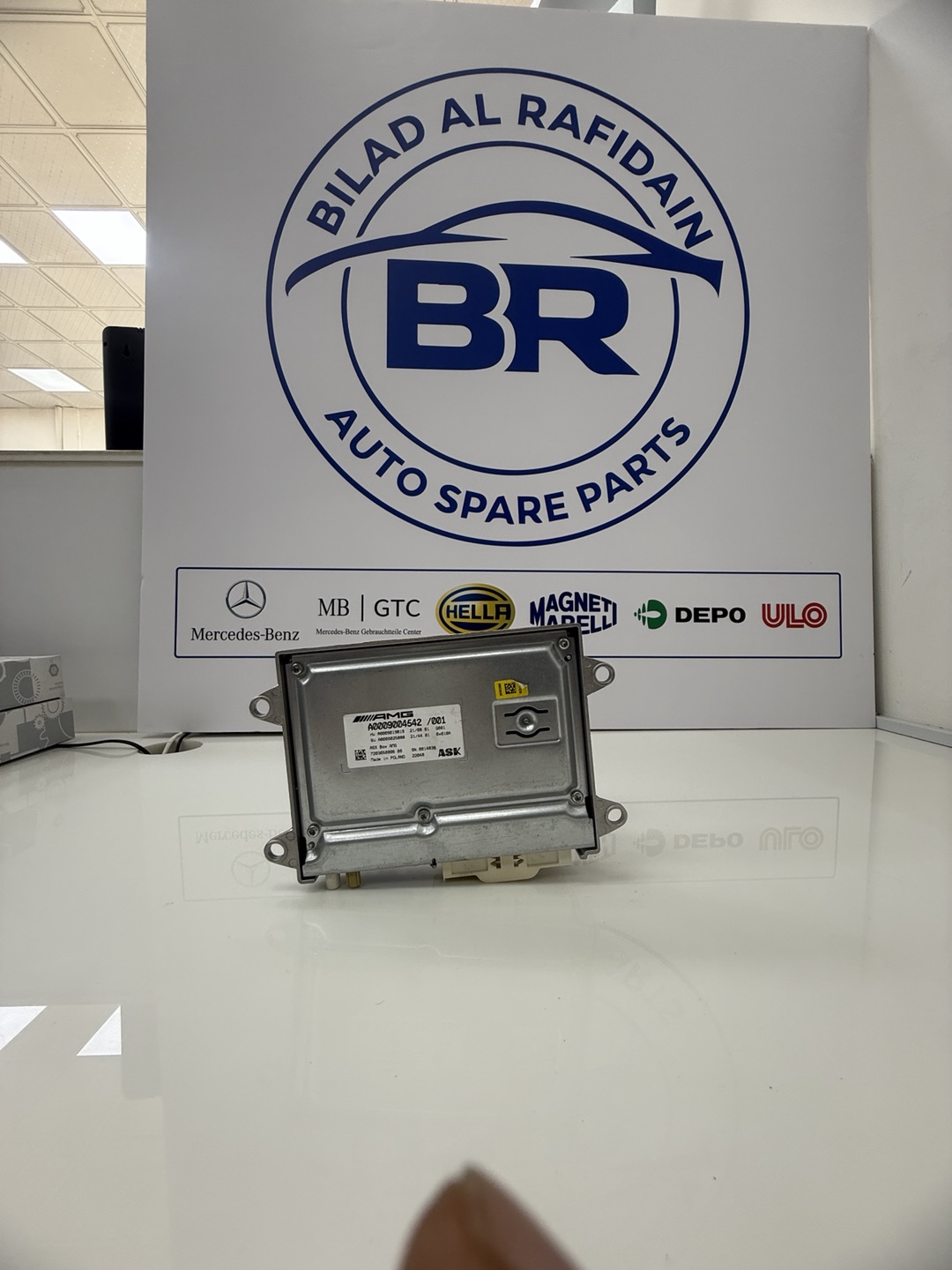 Mercedes-Benz AMG Audio Amplifier A0009004542