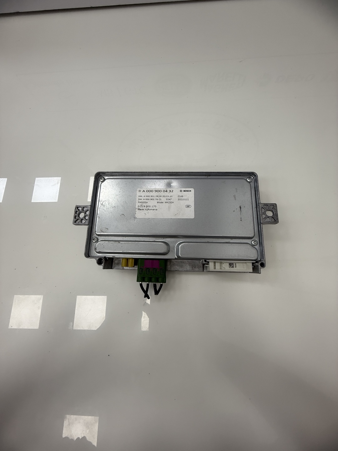 Mercedes-Benz A 000 900 04 32 Control Unit Module