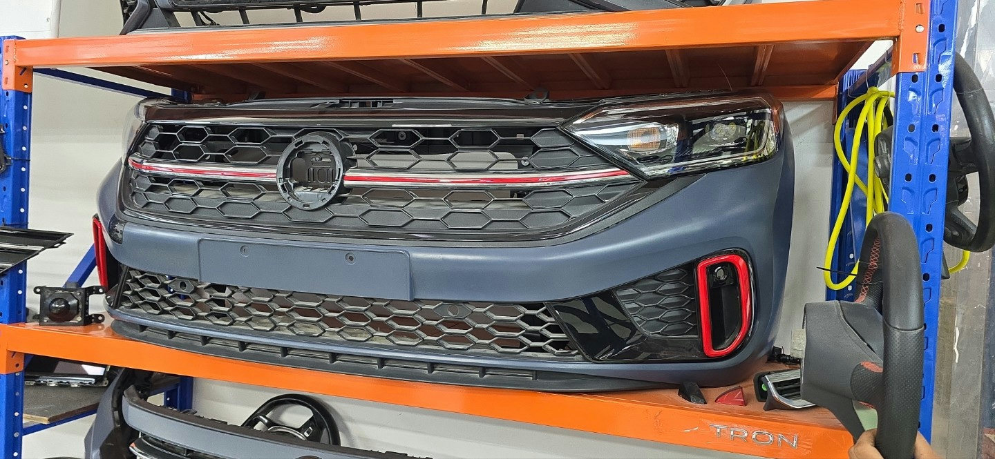 Volkswagen Jetta- Front Bumper Assembly with Grille and Headlight