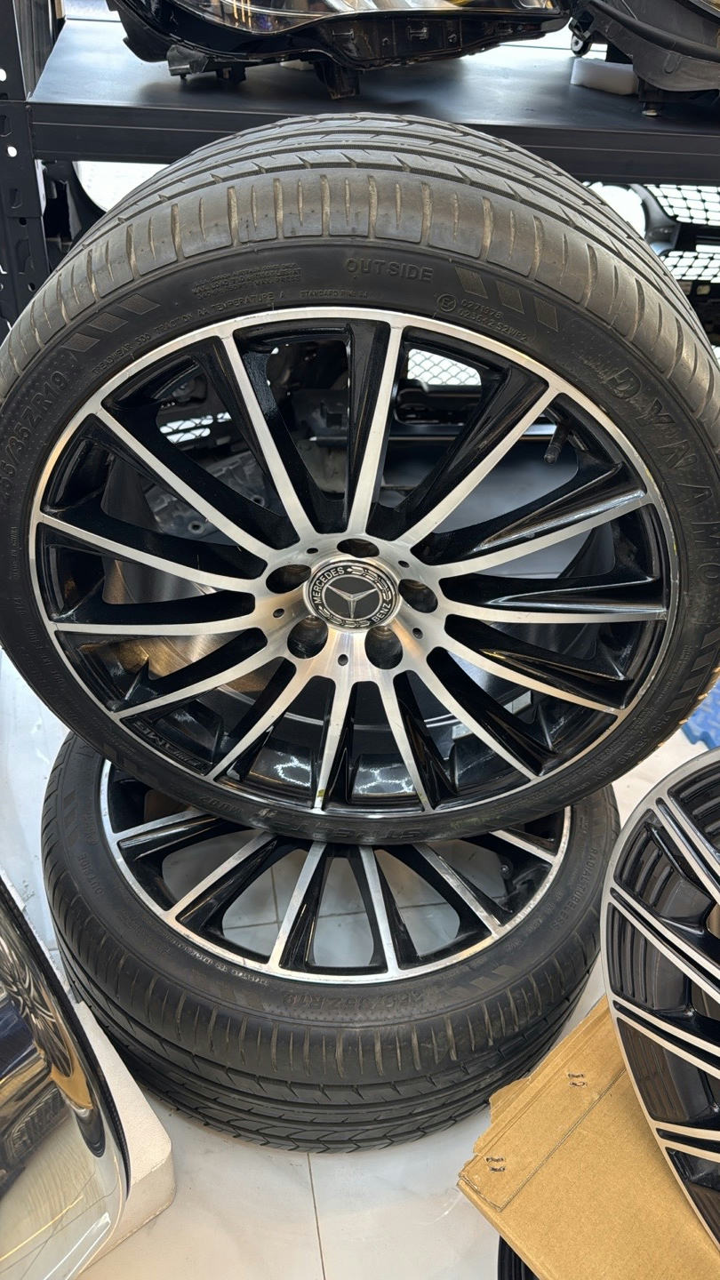 Mercedes W205 C-Class AMG 19" Staggered Wheel & Tire Set