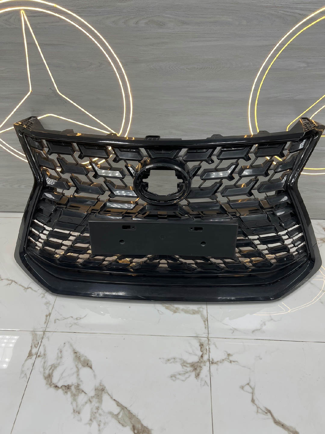 Lexus Black LX 570 Front Grille