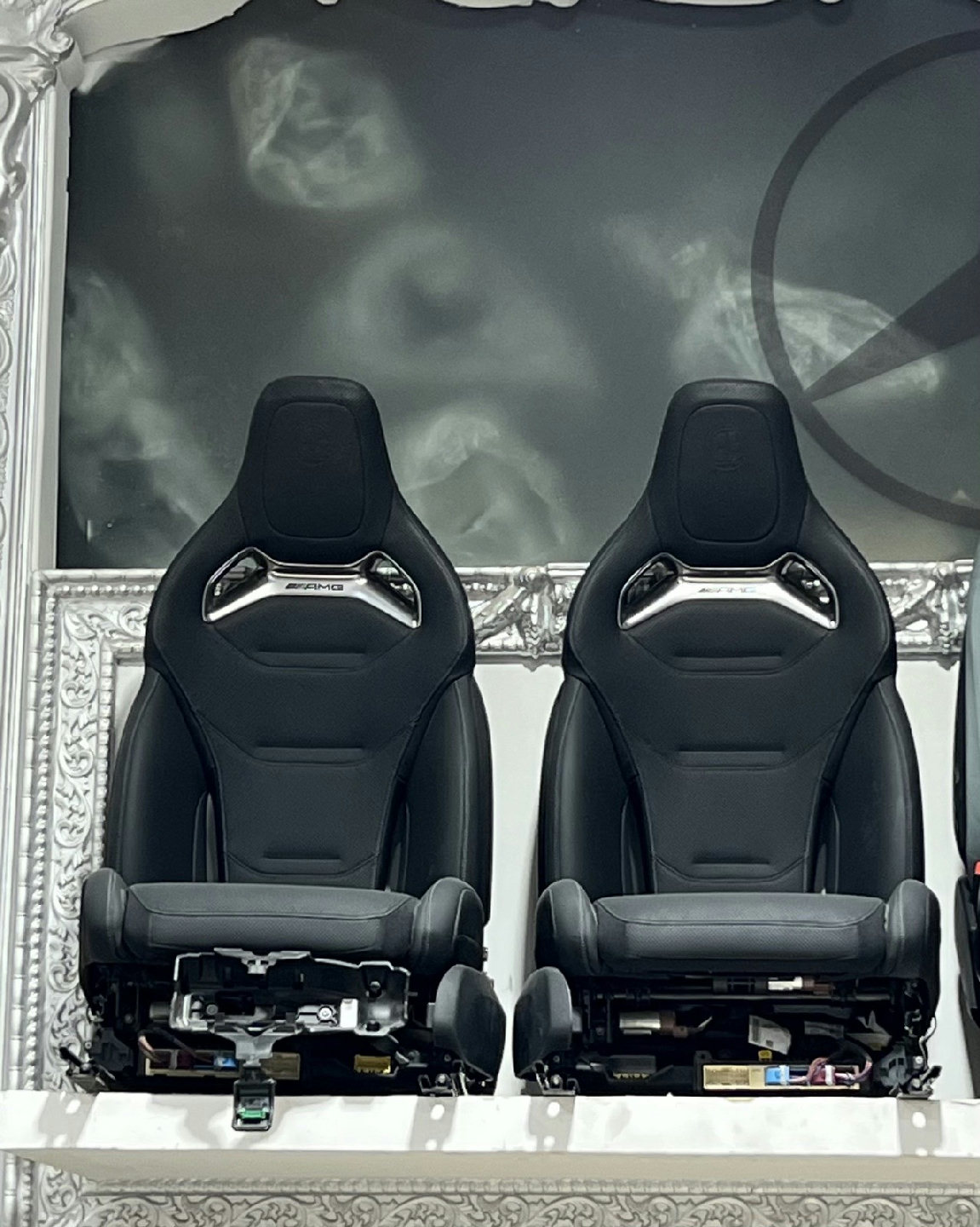 Mercedes Benz C class 206 AMG Performance-Front Seats Leather