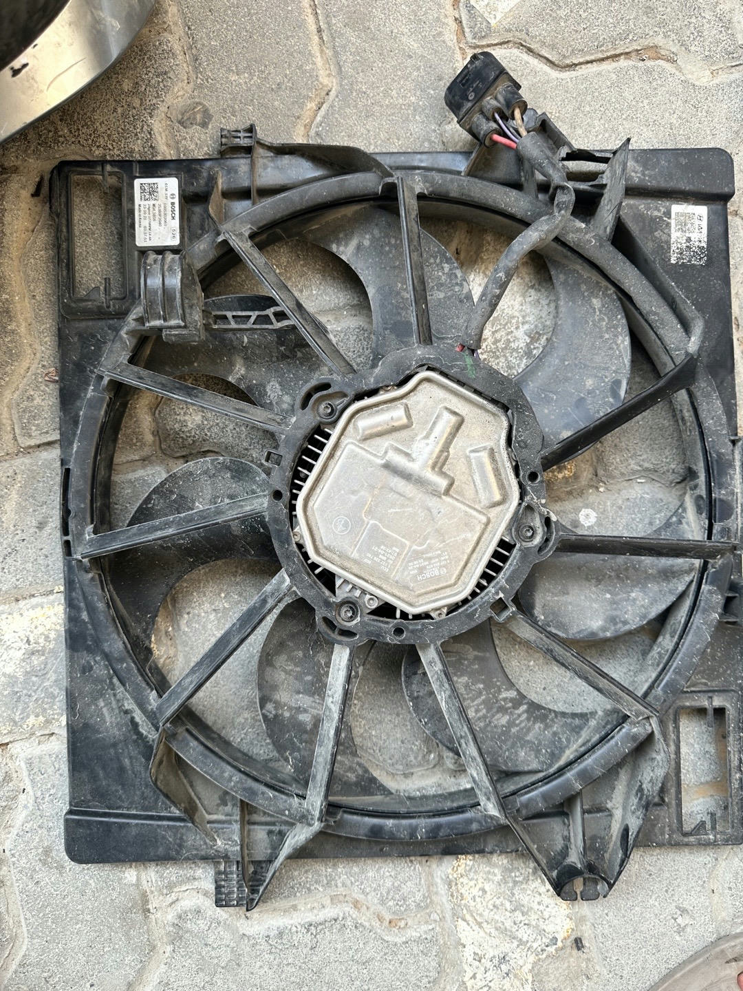 Kia sorento p2500 Radiator Cooling Fan Assembly
