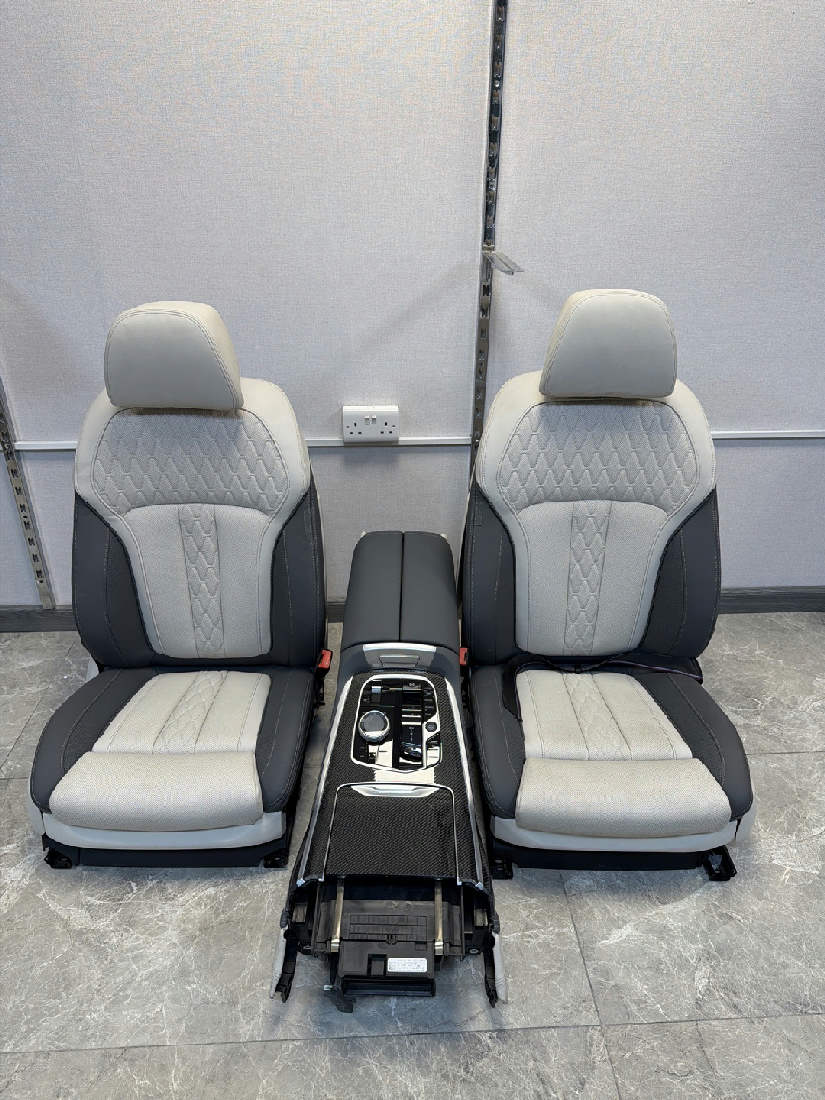 BMW G07 X7 Front Leather Seats & Center Console Assembly