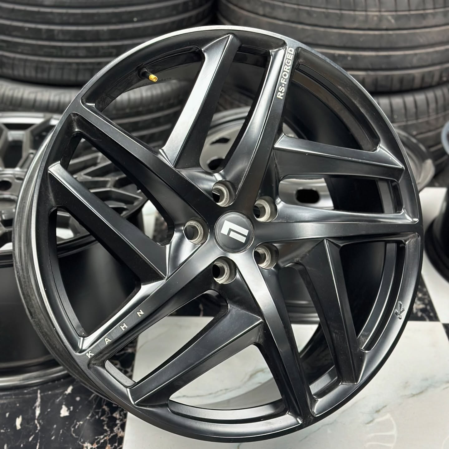 Original Kahn Design Wheels