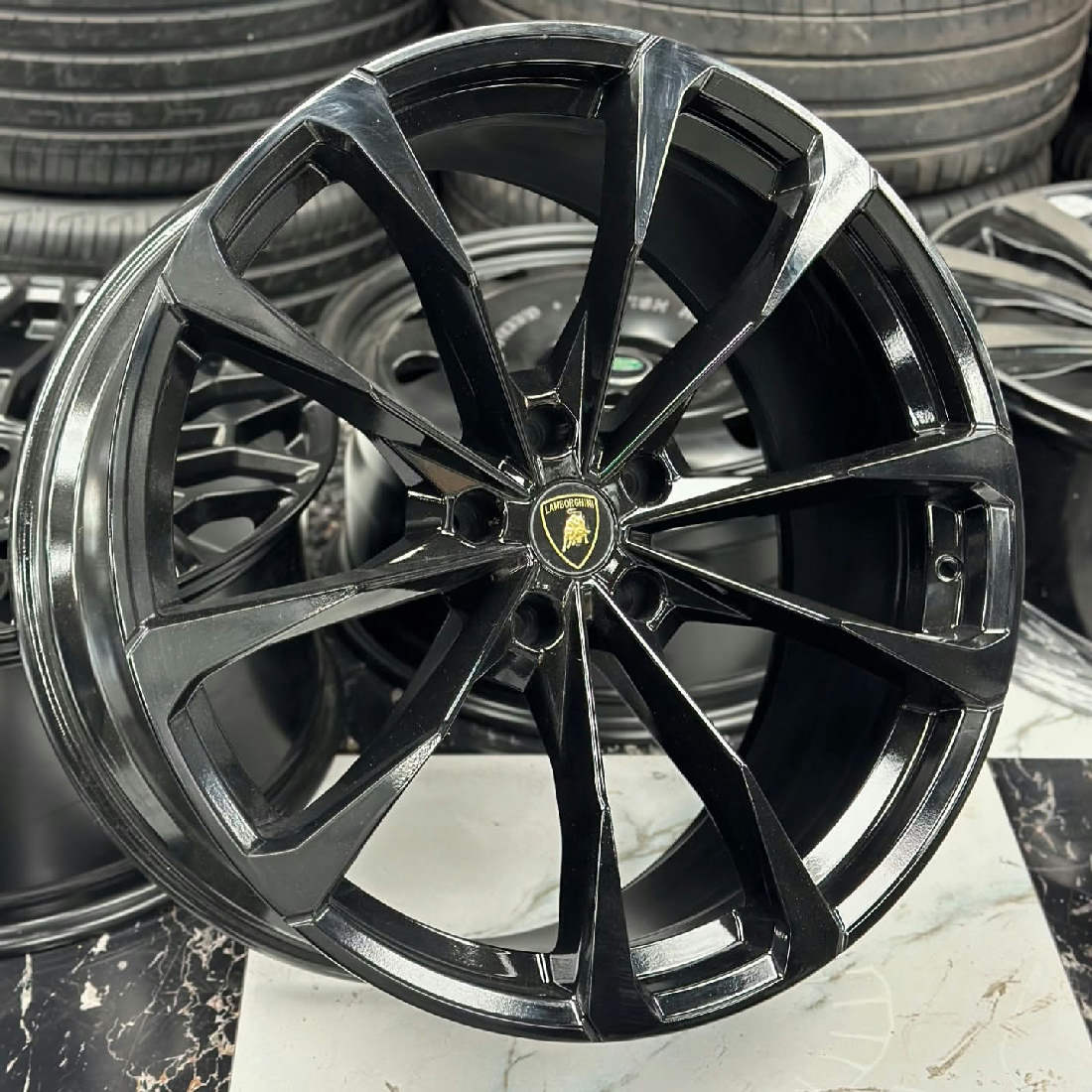 Original Lamborghini Urus Wheels