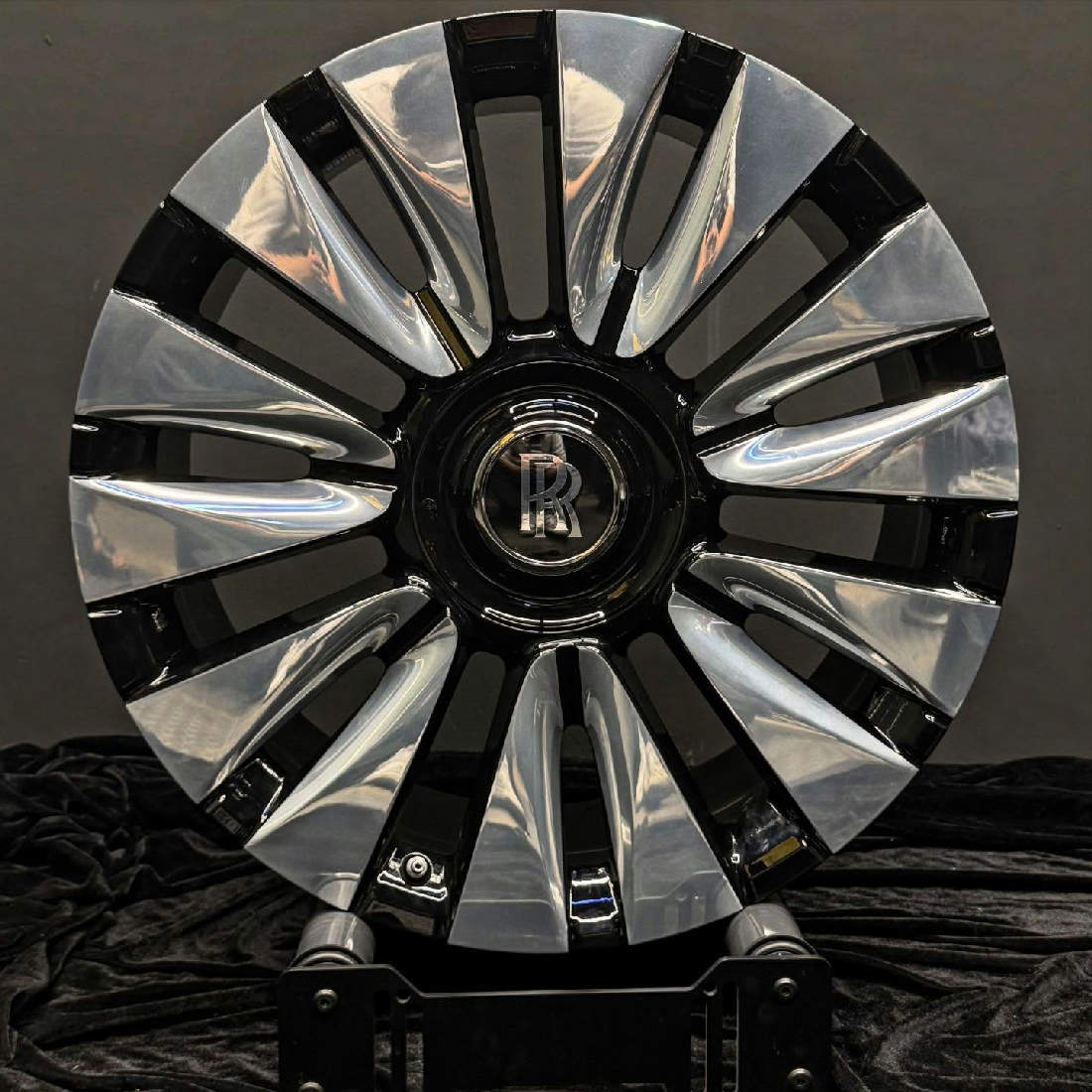 Original Rolls-Royce Spectre Wheels
