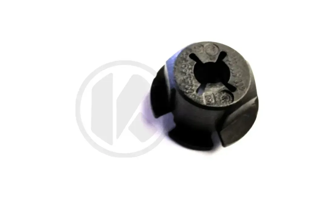 FASTENING CLIP