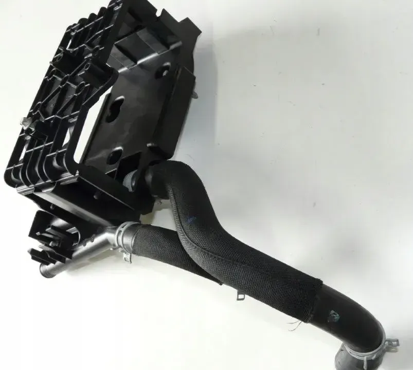mocowanie intercoolera mercedes a45 a1330900241