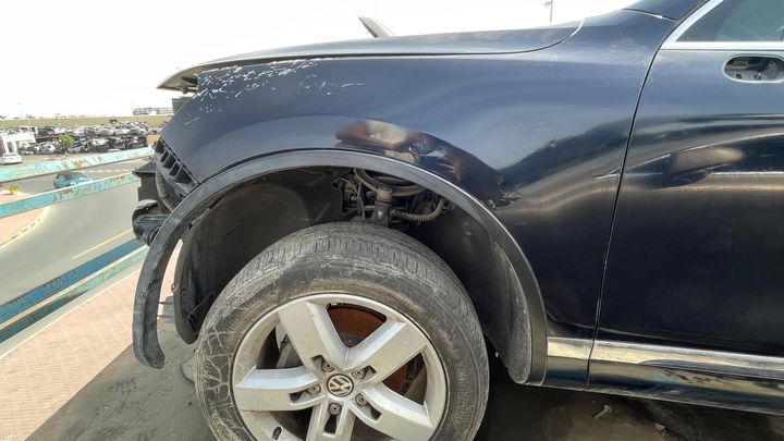 Fender (LHF) - 2016 Volkswagen Touareg