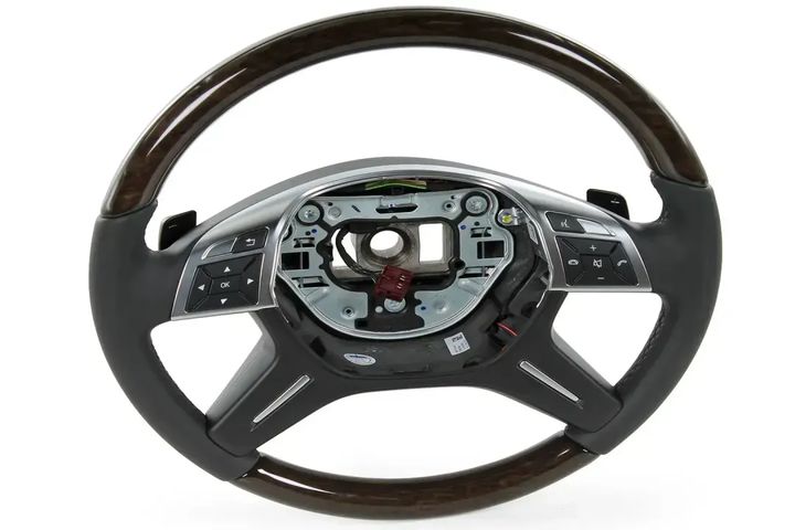 a1664609903 9e38   steering wheel