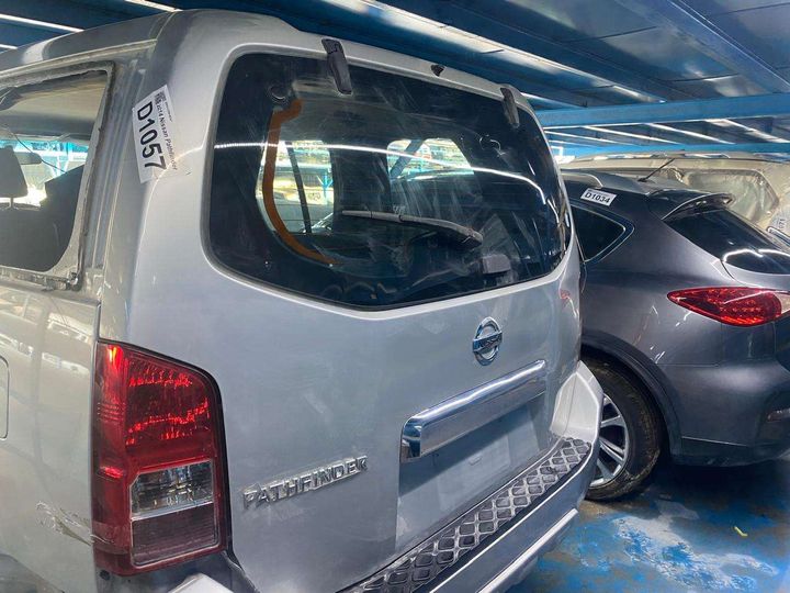Trunk/hatch/tailgate - 2014 Nissan Pathfinder