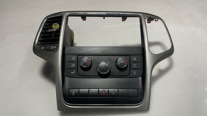 Dash panel - 2011 Jeep Grand Cherokee