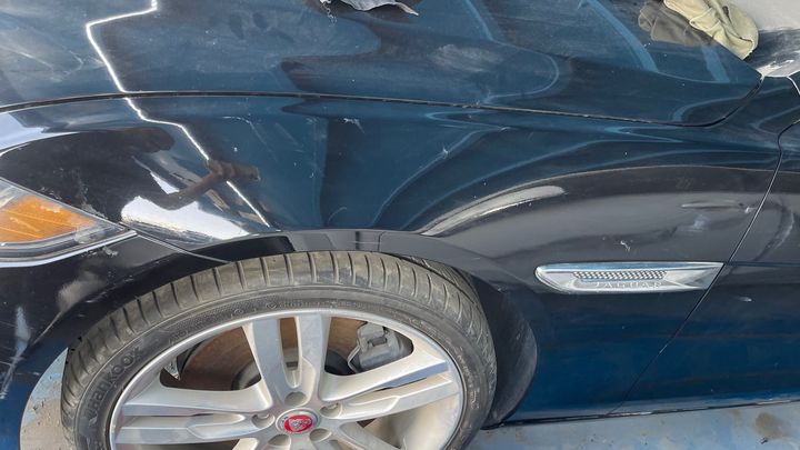 Fender (LHF) - 2017 Jaguar XE