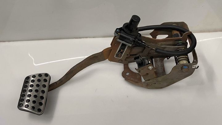Pedal brake/clutch - 2014 Dodge Charger SE