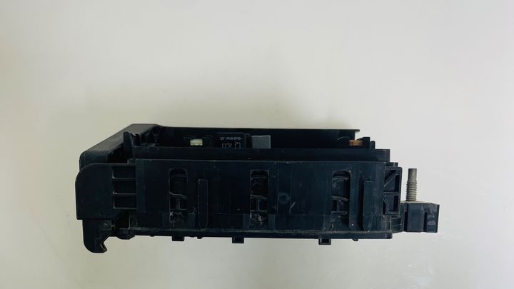 Fuse box - 2019 Cadillac XT4 Premium Luxury FWD