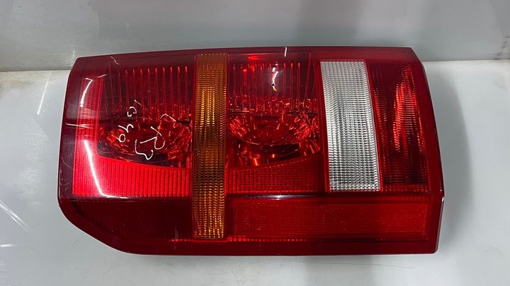 Tail Light (LH) - 2009 Land Rover LR3