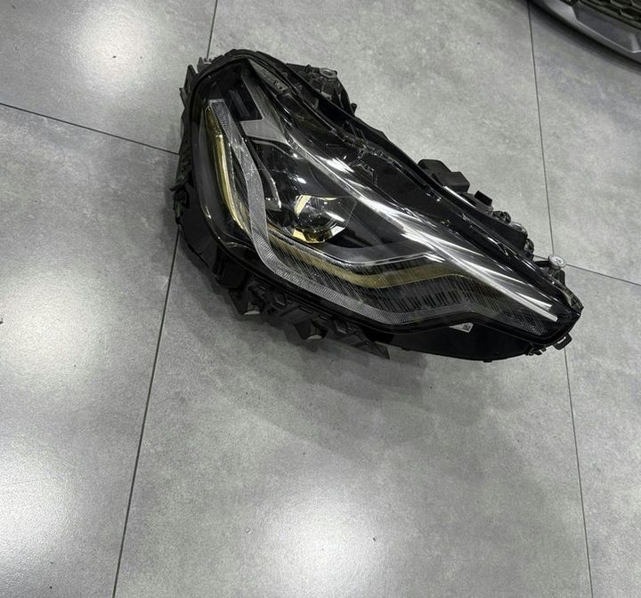 Bmw  G42gold USA  Left LED Headlight b