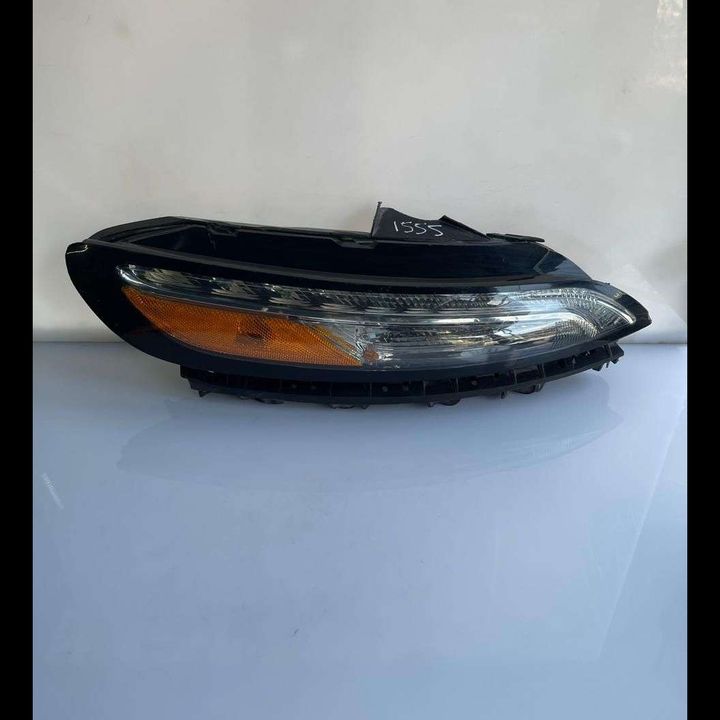 Headlight (RH) - 2015 Jeep Cherokee Sport