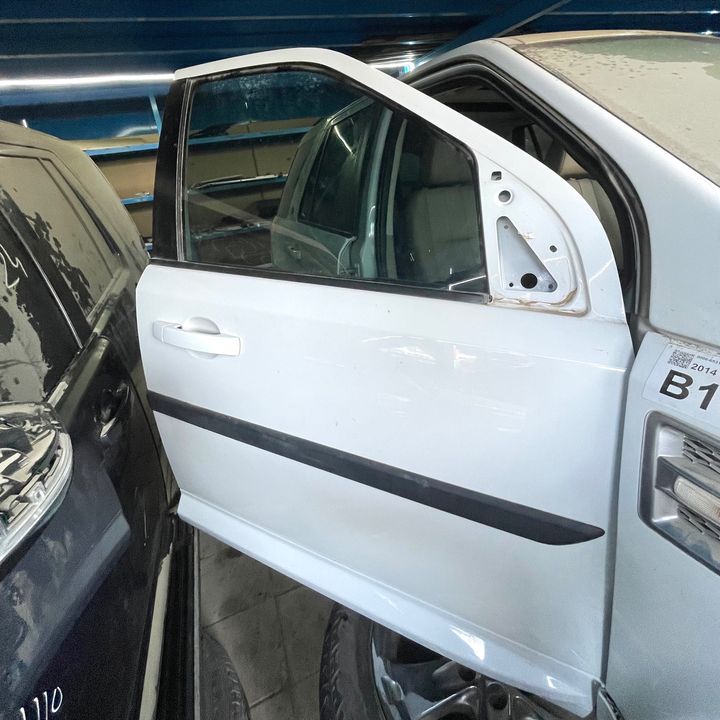 Door (RHF) - 2014 Land Rover LR2