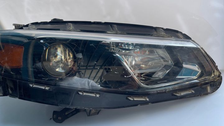 Headlight (RH) - 2018 Chevrolet Malibu