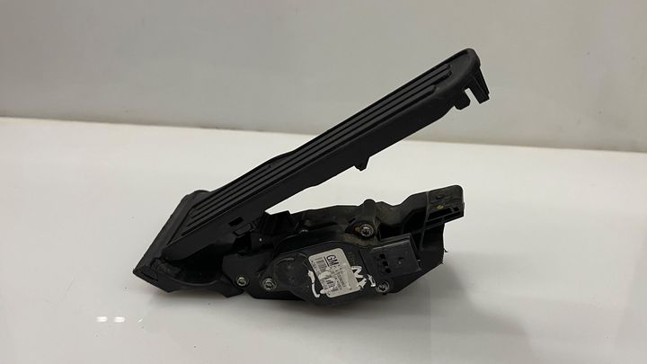 Accelerator pedal - 2018 Lincoln Continental Black Label
