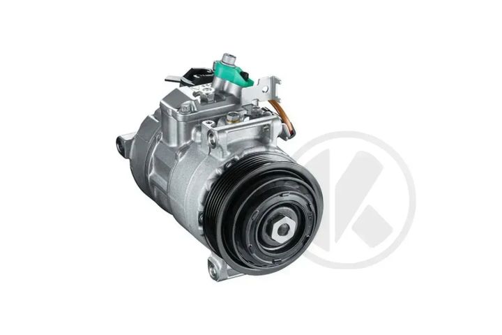 REFRIGERANT COMPRESSOR