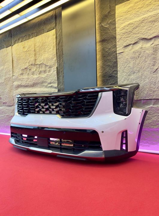 Kia Sorento Front Bumper Assembly with Grille and Headlights