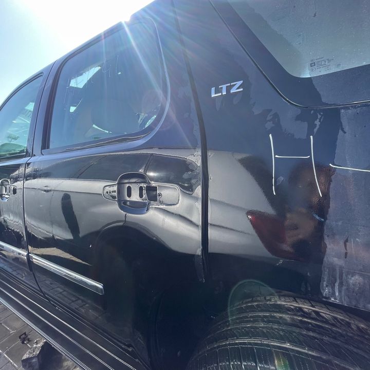 Door (LHB) - 2010 Chevrolet Tahoe LTZ 1/2 ton