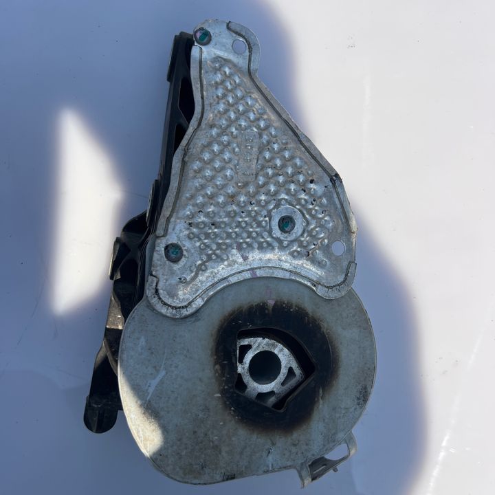 Mount (Gear) - 2020 Chevrolet Traverse