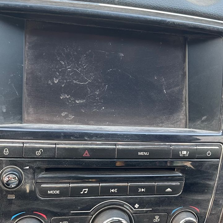 Info-gps-tv screen - 2011 Jaguar XJL