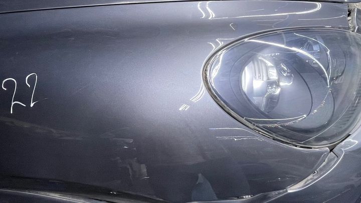 Fender (RHF) - 2011 Porsche Cayenne S