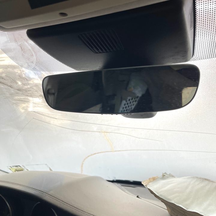 Mirror (Inner rear view) - 2021 Jaguar E-Pace