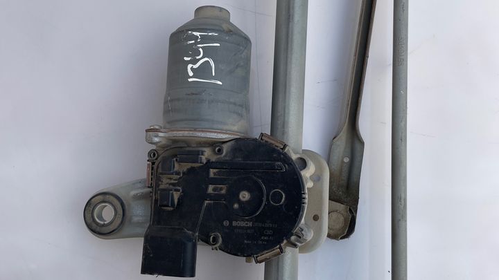 Windshield wiper motor - 2021 Chevrolet Trailblazer
