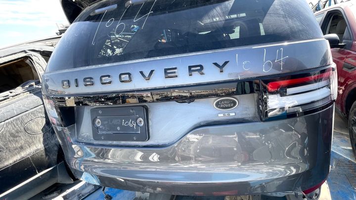 Trunk - 2017 Land Rover DISCOVERY