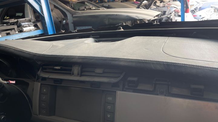 Dashboard - 2016 Jaguar XF