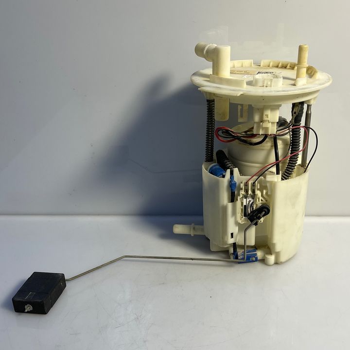 Fuel pump - 2013 Ford Explorer Limited