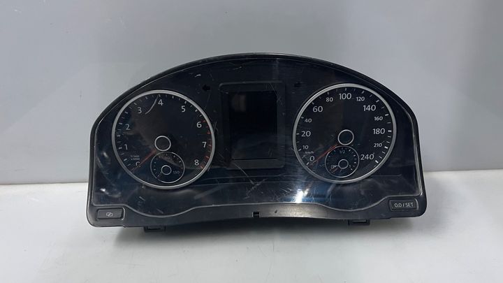 Speedometer - 2010 Volkswagen Tiguan